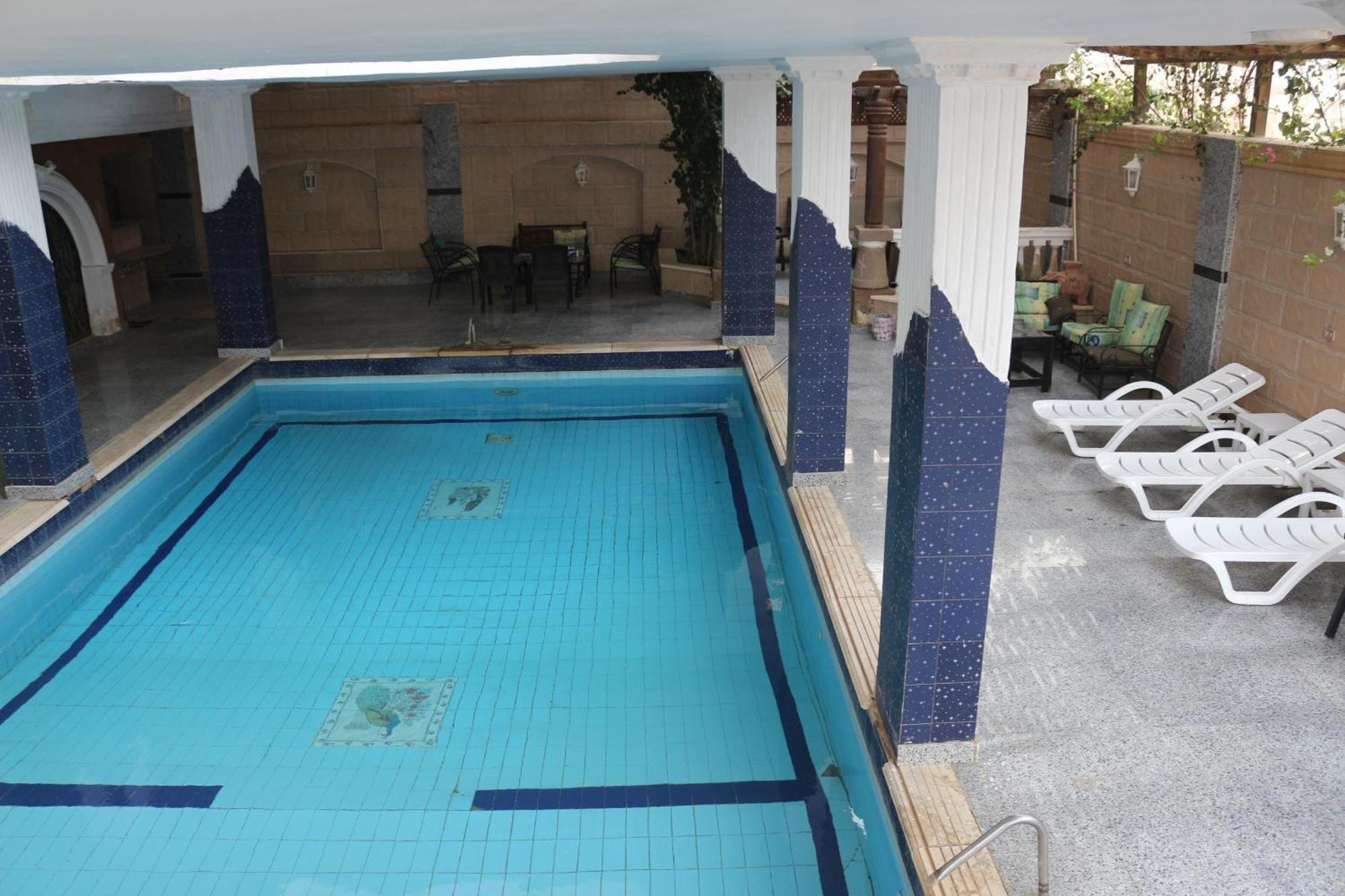 Pyramita Hotel Ghatati Kültér fotó