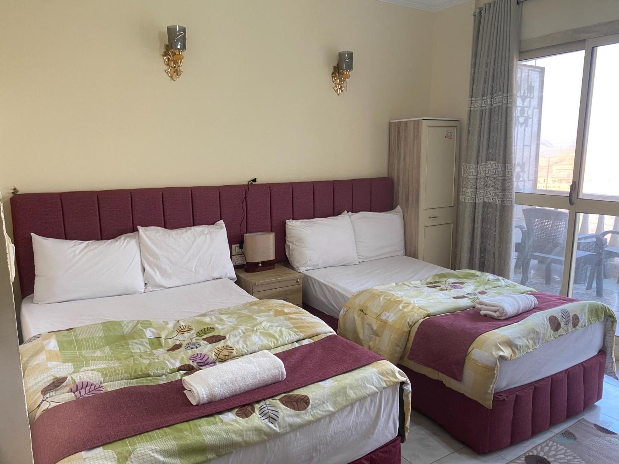 Pyramita Hotel Ghatati Kültér fotó