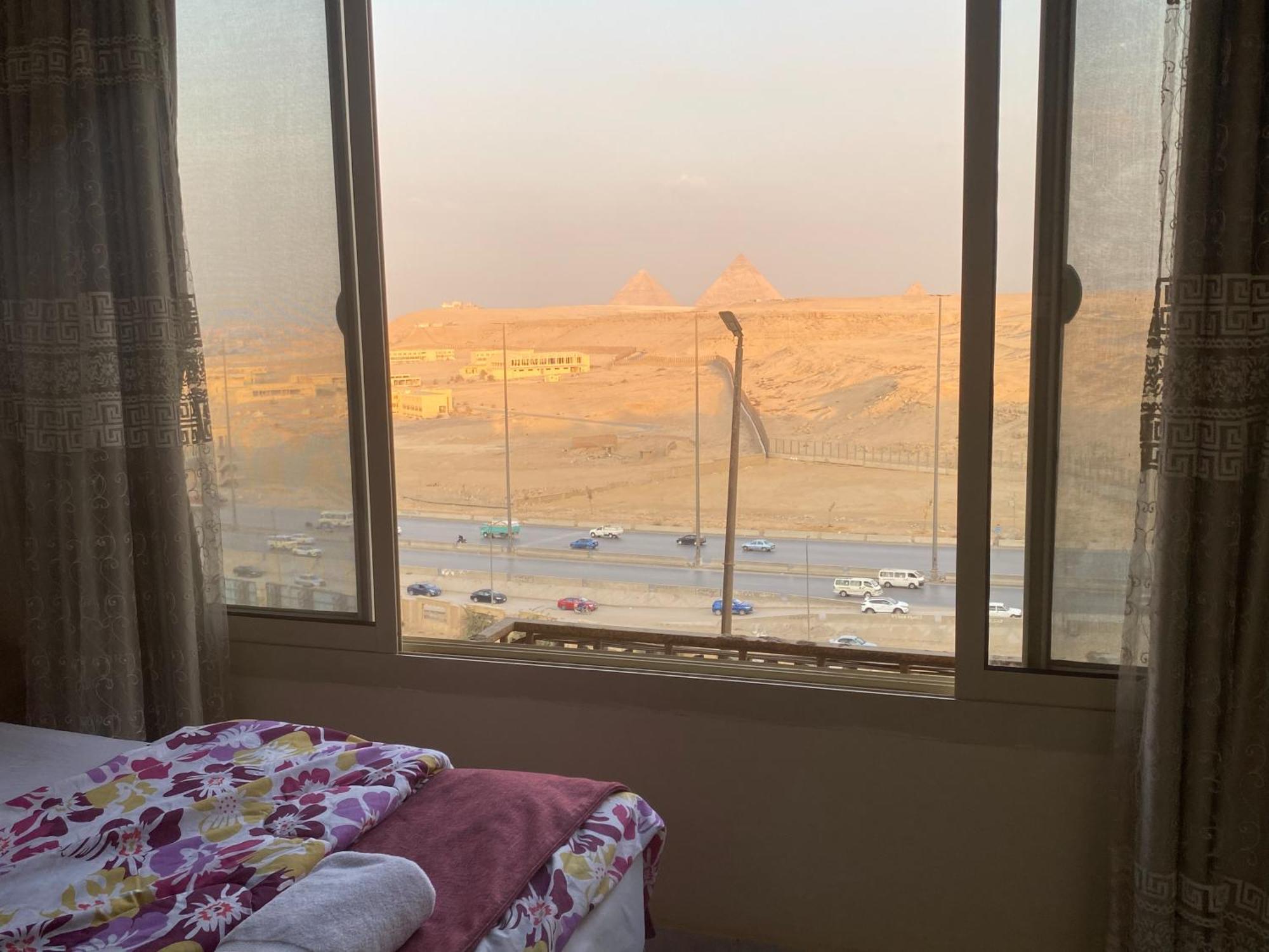 Pyramita Hotel Ghatati Kültér fotó
