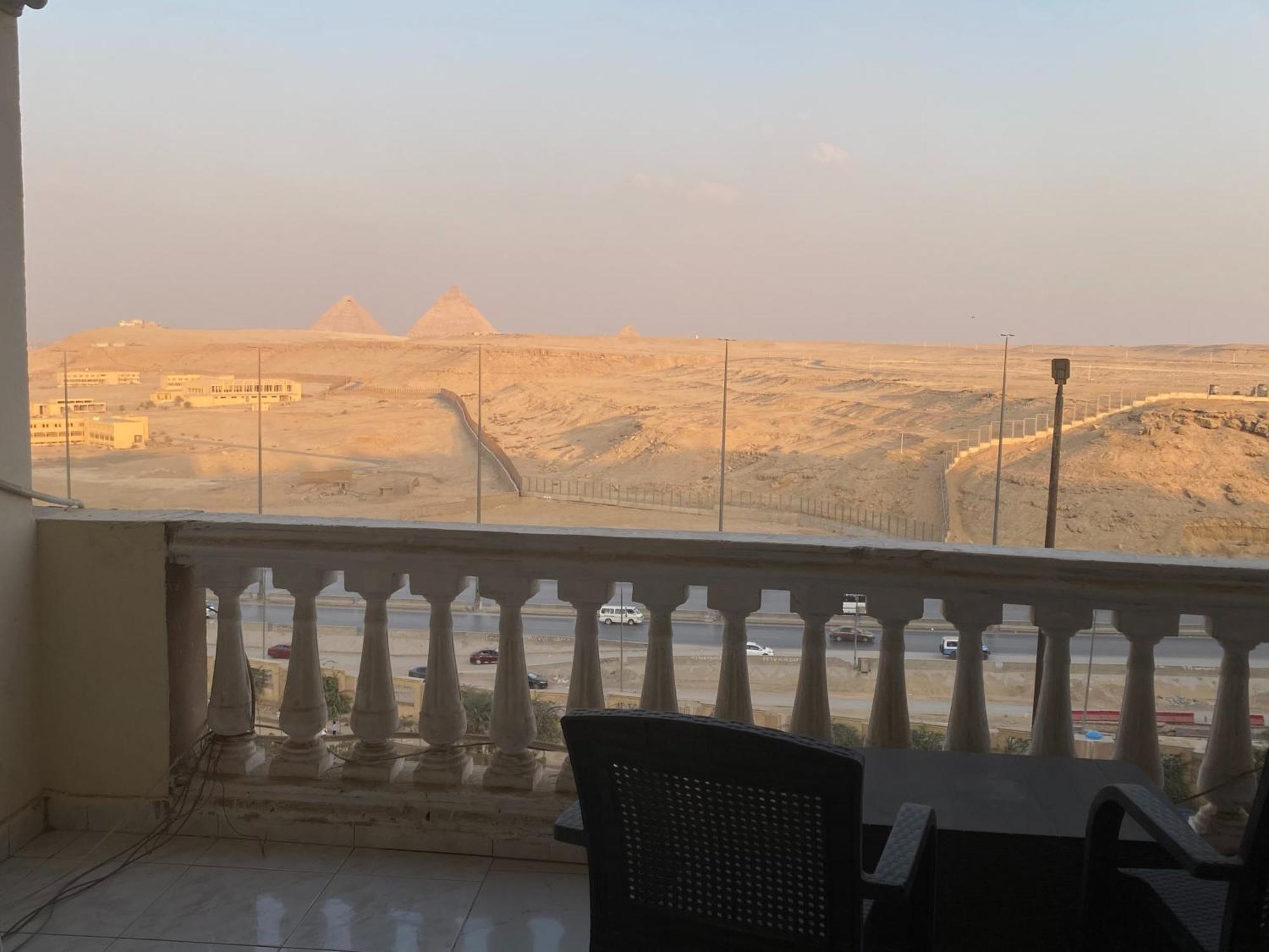 Pyramita Hotel Ghatati Kültér fotó