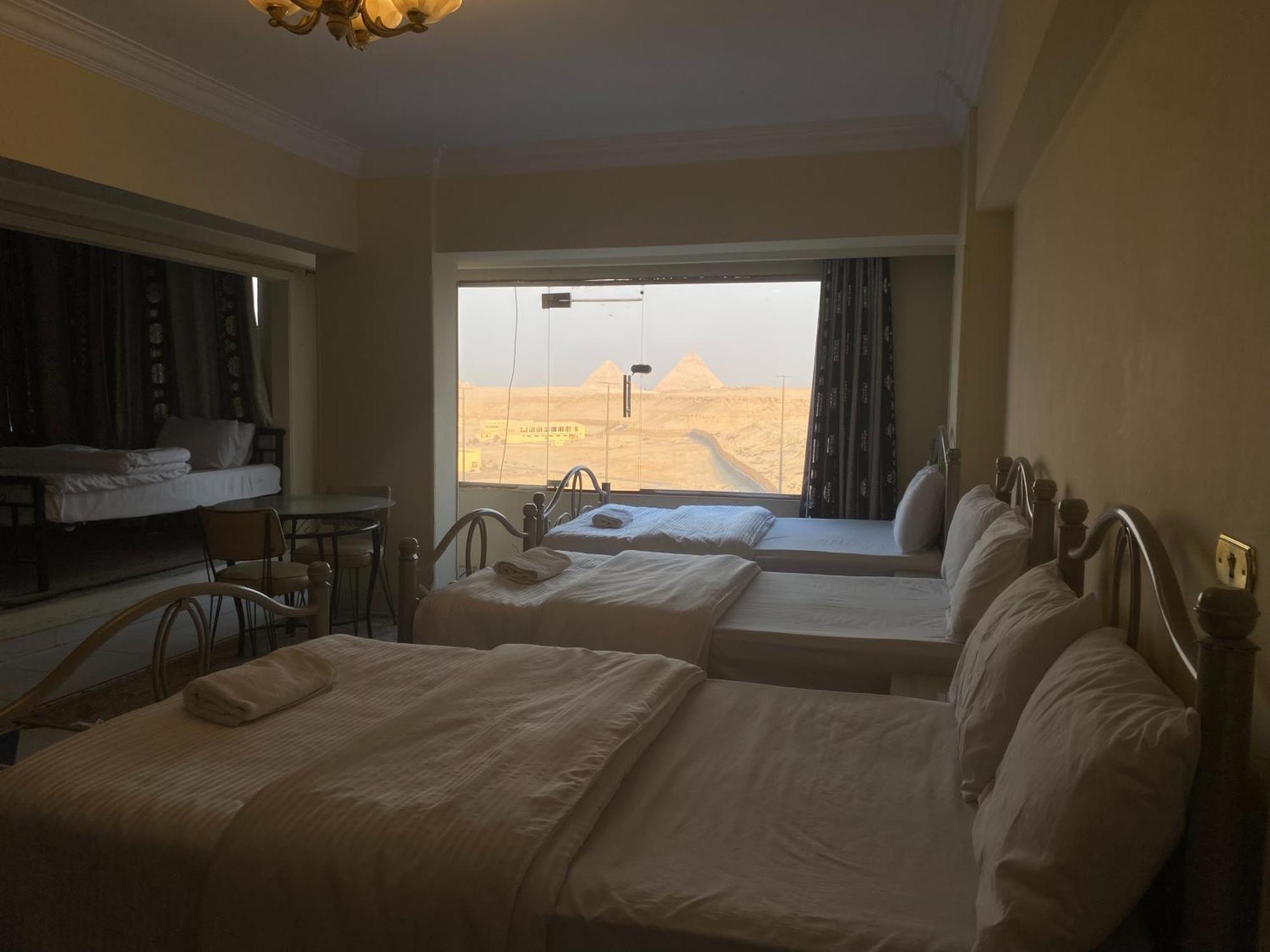 Pyramita Hotel Ghatati Kültér fotó