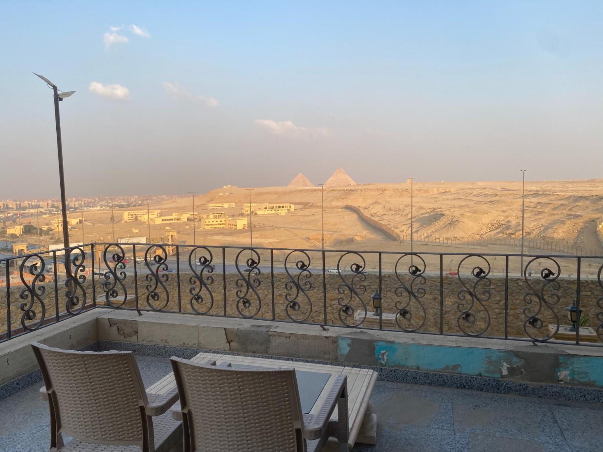 Pyramita Hotel Ghatati Kültér fotó